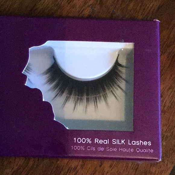 New Velour Silk Eyelashes - Picture 3 of 4